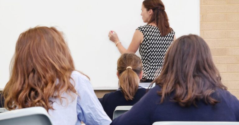 australians-divided-on-religion-in-public-schools-a-generational-shift
