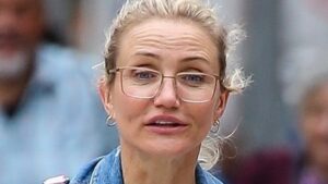 cameron-diaz-embraces-motherhood-in-rare-nyc-outing-with-daughter-raddix