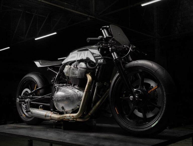 custom-royal-enfield-gt-650-a-powerhouse-by-bad-winners