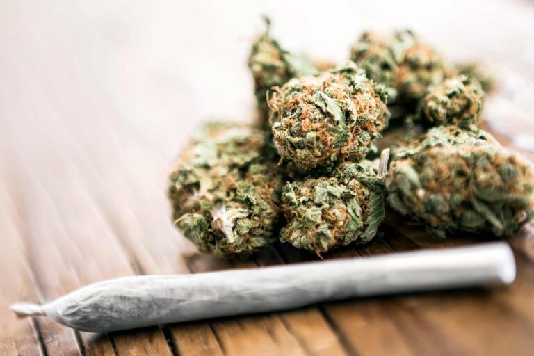 daily-cannabis-inhalation-linked-to-increased-lung-disease-risk-study-finds