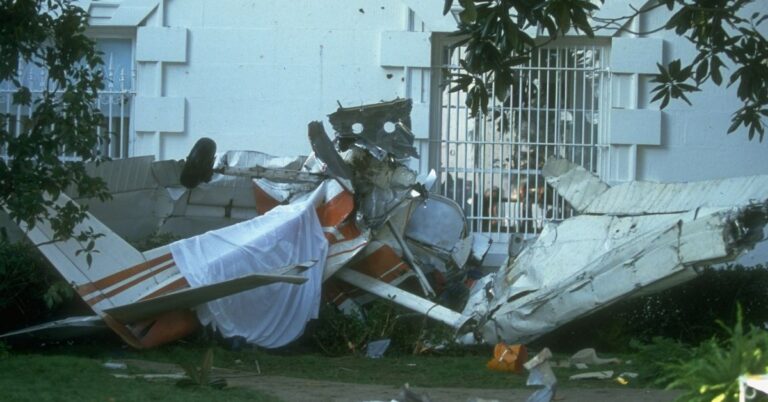 drunk-pilot-s-1994-white-house-crash-a-historical-incident