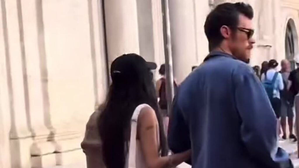 harry-styles-and-zoe-kravitz-a-new-romance-blossoms-in-the-spotlight