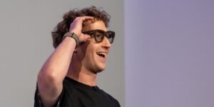 meta-unveils-revolutionary-ai-glasses-and-neural-band-at-connect-conference