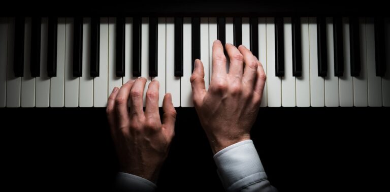 musicians-experience-pain-differently-new-neuroscience-insights