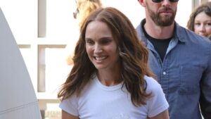 natalie-portman-shines-in-affordable-ugg-alternatives-on-nyc-set