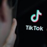 oracle-stock-plummets-amid-tiktok-deal-and-aud-fluctuations