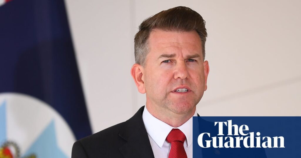 queensland-faces-political-clash-over-privately-funded-pill-testing-clinic