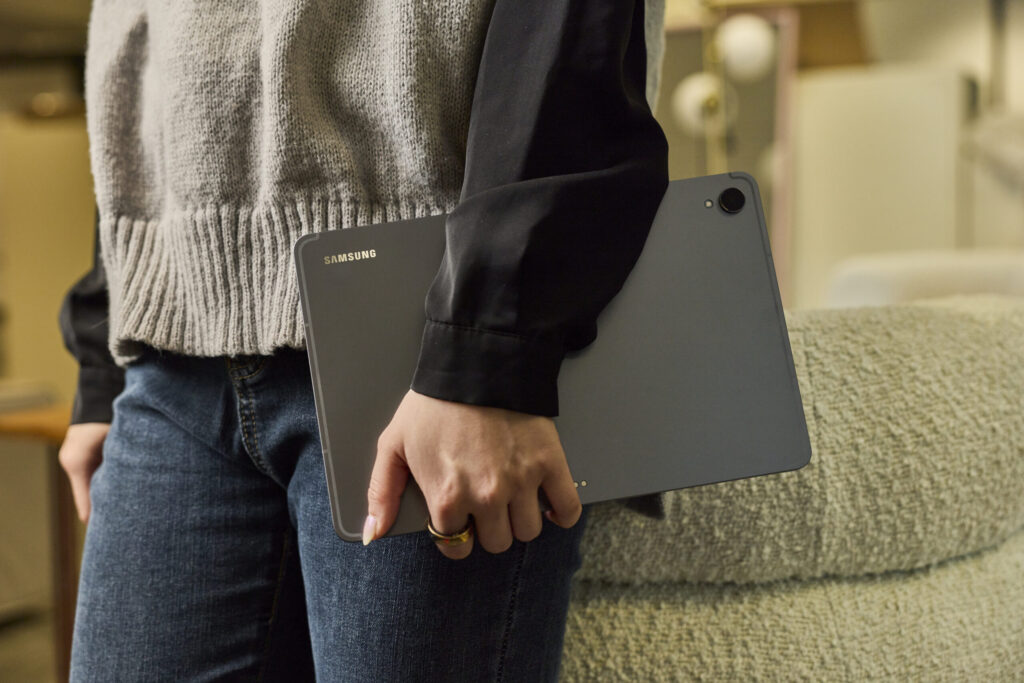 samsung-expands-galaxy-line-up-in-australia-with-new-devices
