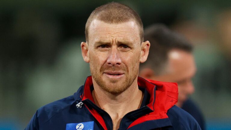simon-goodwin-joins-sydney-swans-as-director-of-coaching-performance