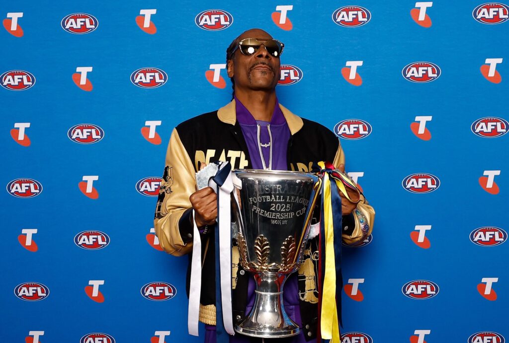snoop-dogg-embraces-afl-culture-ahead-of-grand-final-performance