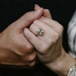 taylor-swift-joins-the-trend-of-supersized-celebrity-engagement-rings