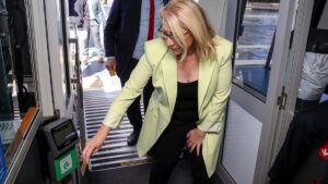 wa-public-transport-tap-and-go-trial-begins-amid-delays-and-budget-overruns