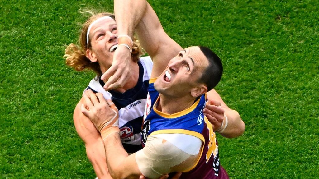 afl-s-decision-to-scrap-the-bounce-a-transformative-move-for-umpiring-and-gameplay