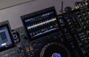 alphatheta-cdj-3000x-revolutionizing-the-dj-experience