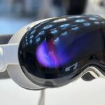 apple-shifts-focus-from-vision-pro-to-smart-glasses-with-visionos