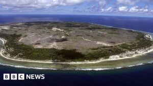 australia-begins-controversial-deportation-of-detainees-to-nauru