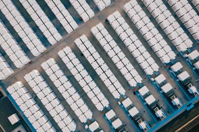 australia-s-energy-future-big-batteries-lead-the-charge-in-renewable-transition