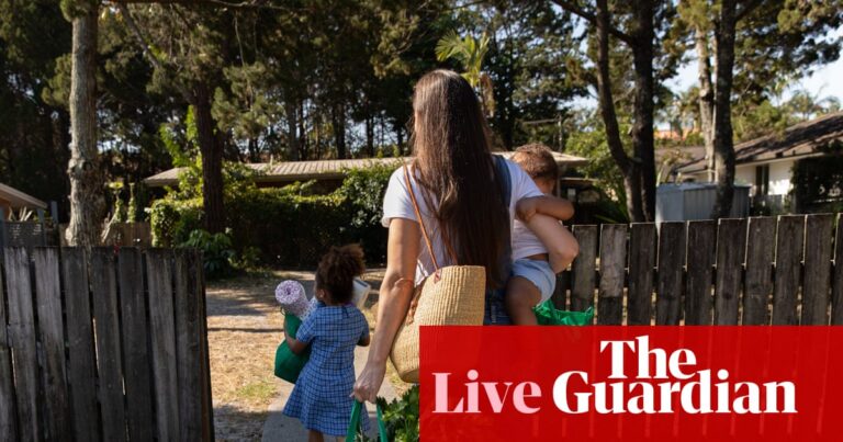 australian-parents-delay-parenthood-as-fertility-rate-declines-further