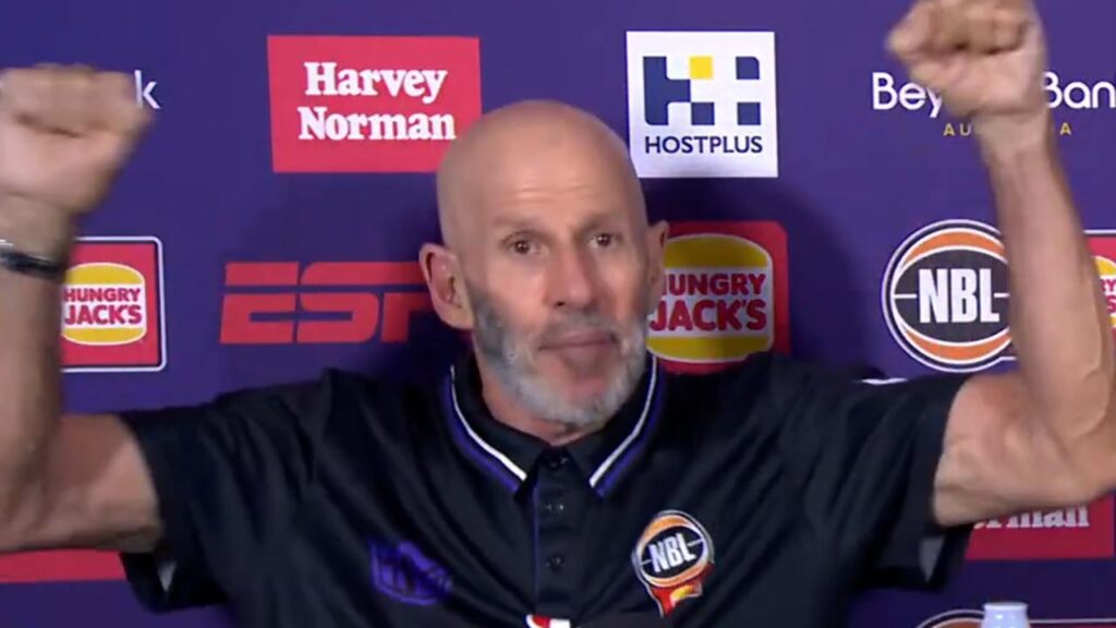 brian-goorjian-ejected-in-controversial-sydney-kings-victory-over-perth-wildcats