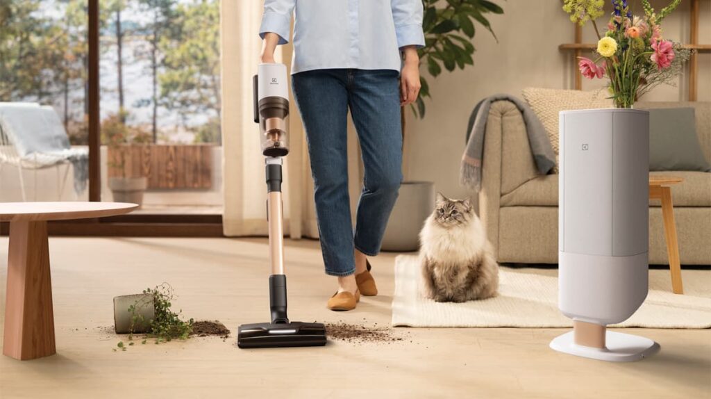electrolux-800-series-a-compact-vacuum-revolutionizing-small-space-cleaning