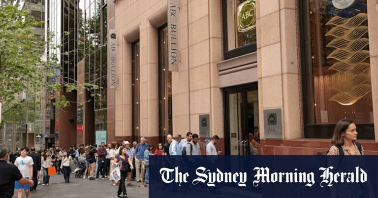 gold-prices-hit-record-highs-what-it-means-for-australians