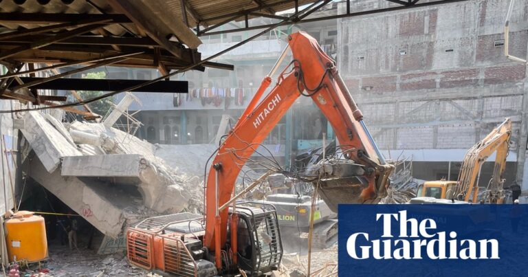 indonesia-school-collapse-death-toll-climbs-to-49-amid-search-for-missing
