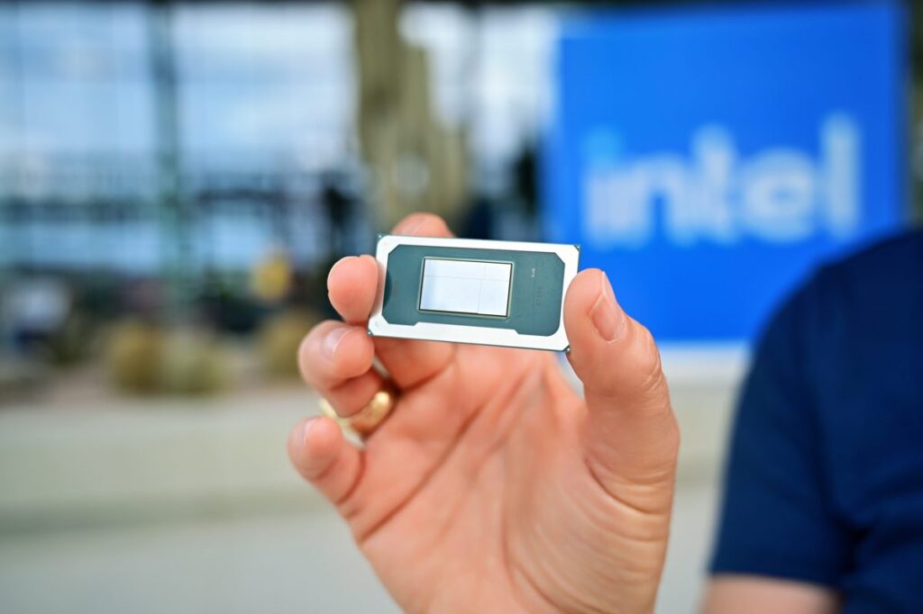 intel-unveils-panther-lake-a-game-changer-in-mobile-chip-technology