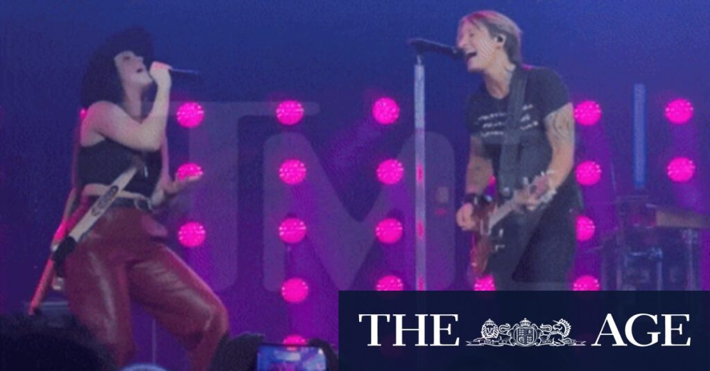 keith-urban-s-viral-videos-fuel-speculation-amid-nicole-kidman-split
