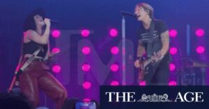 keith-urban-s-viral-videos-fuel-speculation-amid-nicole-kidman-split