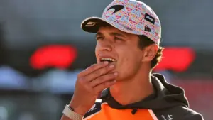 lando-norris-faces-boos-in-mexico-martin-brundle-and-sky-f1-address-controversy
