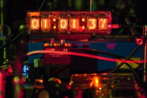 mit-physicists-enhance-atomic-clock-precision-by-reducing-quantum-noise