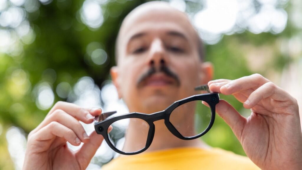 oakley-meta-hstn-a-new-era-for-sporty-ai-glasses