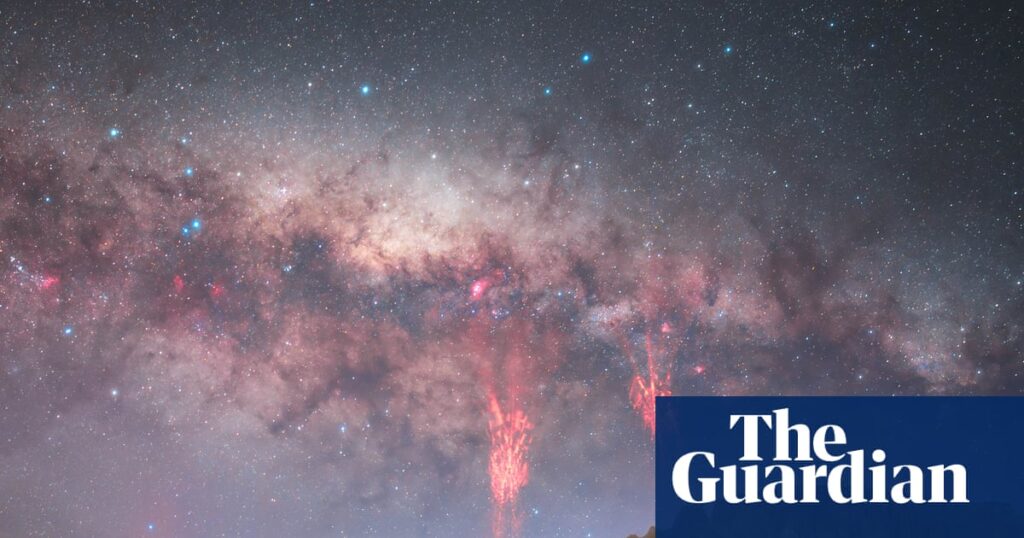 rare-red-lightning-phenomenon-captured-in-new-zealand-skies