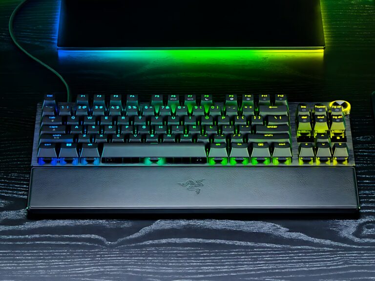 razer-huntsman-v3-pro-tkl-8khz-precision-redefined-for-gamers