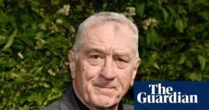 robert-de-niro-urges-resistance-against-trump-calls-for-action-against-bullies-