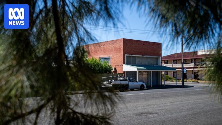 south-australia-seeks-review-of-parole-for-snowtown-killer-james-vlassakis