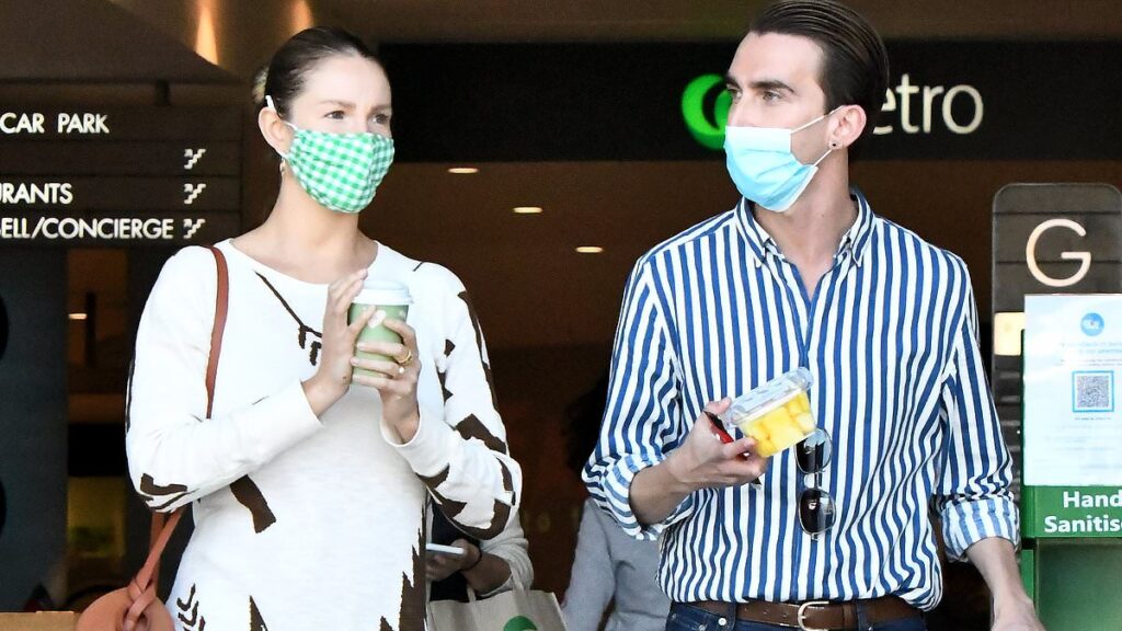 surge-in-viruses-leaves-australians-battling-flu-covid-and-rsv
