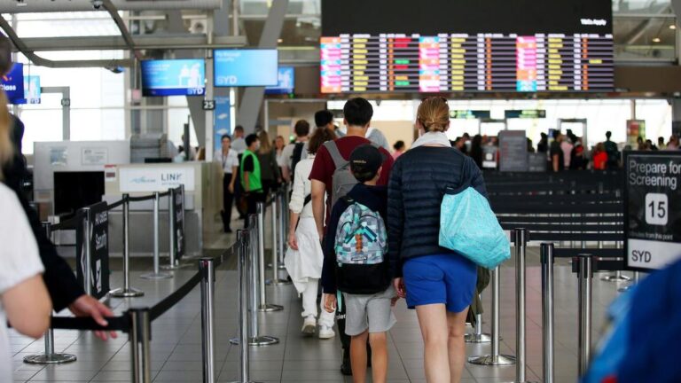 sydney-airport-unveils-high-tech-security-lanes-reducing-wait-times