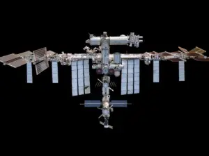 the-intriguing-journey-of-alcohol-in-space-from-soviet-cognac-to-microgravity-whiskey