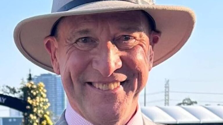tributes-honor-warren-huntly-beloved-australian-racing-presenter-after-cancer-battle