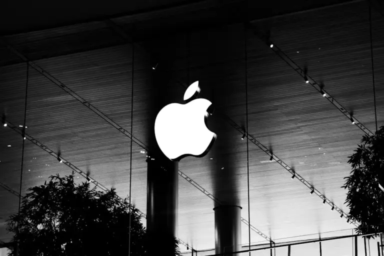 apple-and-eu-clash-in-high-stakes-regulatory-showdown