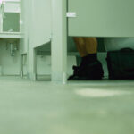 are-public-toilet-seats-safe-experts-debunk-common-myths