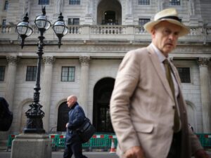 are-the-superrich-really-fleeing-the-uk-due-to-tax-policies-