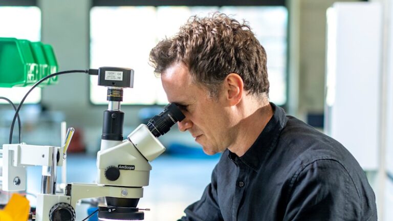 australian-firm-synchron-challenges-neuralink-in-brain-computer-interface-race