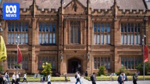 australian-universities-clash-with-academics-over-environmental-law-changes
