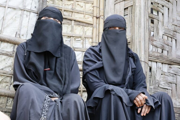 bangladesh-s-cholera-battle-protecting-rohingya-refugees-with-vaccination-and-preparedness