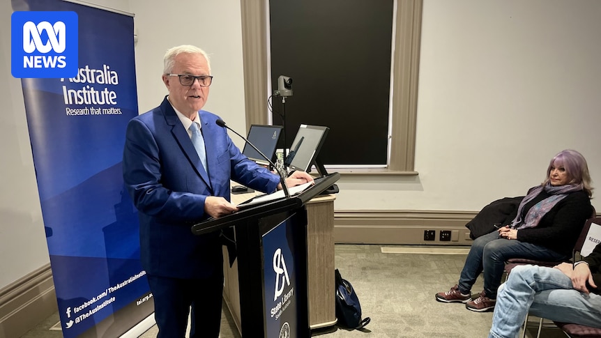 fossil-fuel-lobbyists-to-descend-on-cop31-former-premier-warns