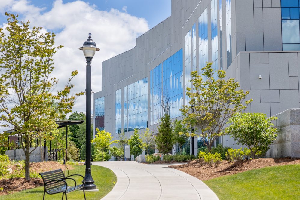 innovative-magnetic-ribbons-revolutionize-liquid-control-technology