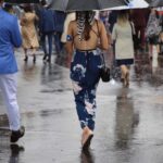 melbourne-cup-faces-wet-and-windy-weather-as-racegoers-gather