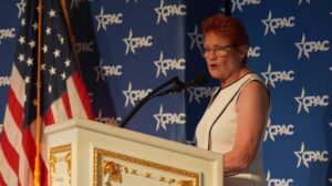 pauline-hanson-criticizes-australia-in-controversial-mar-a-lago-speech